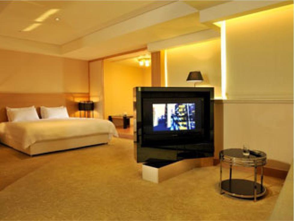 Asia Emperor Hotel Тайнань Экстерьер фото